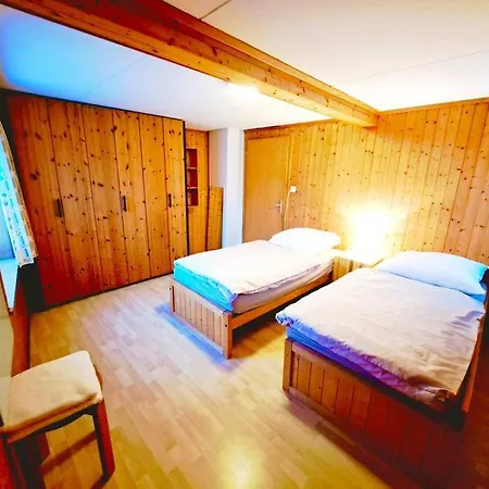 Hoeflihaus, * Maienfeld